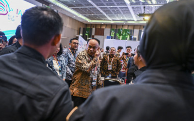 Menteri Komunikasi dan Informatika mengunjungi Media Center